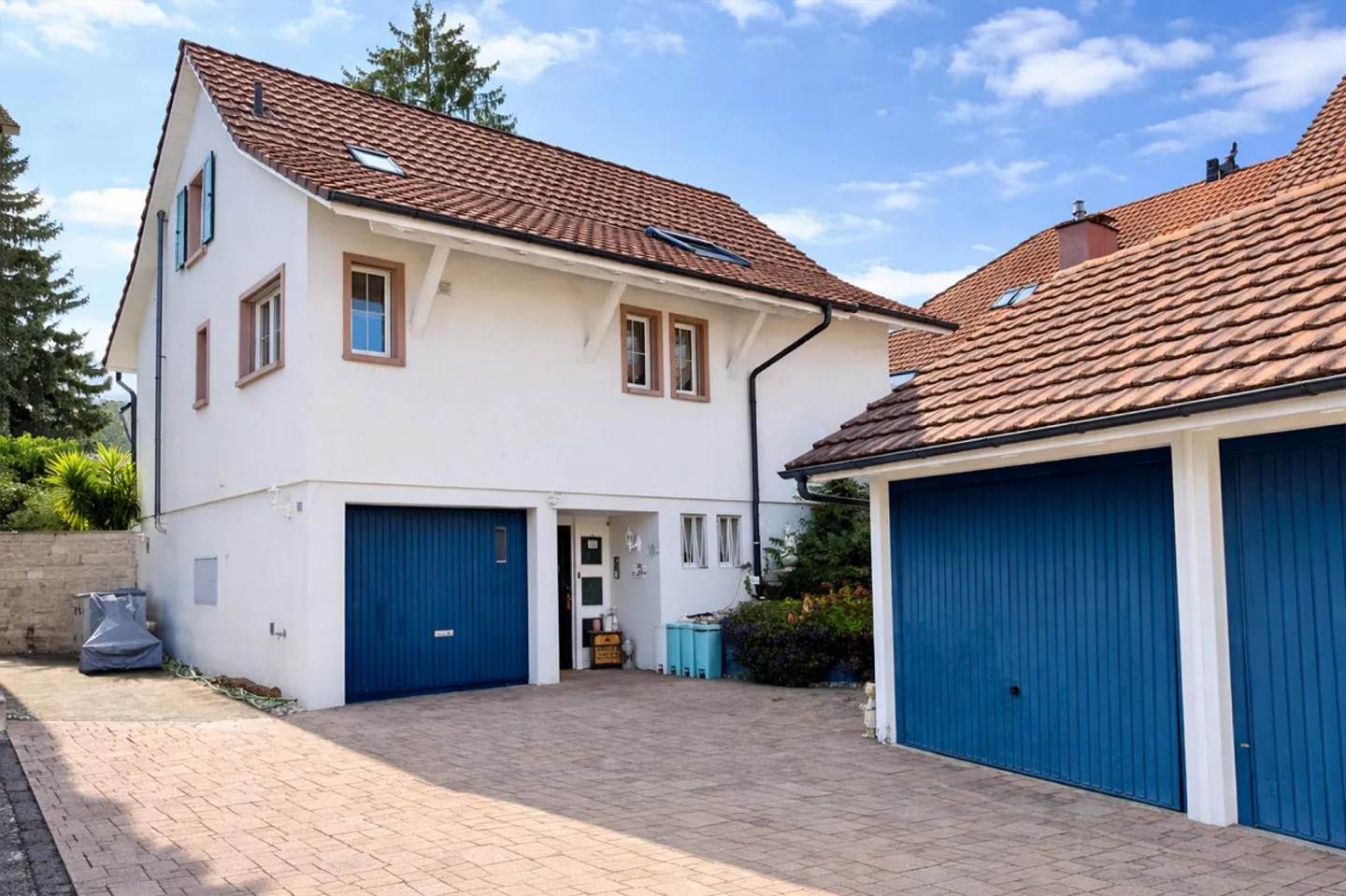 Modern, Luxurious & Centrally Located with Separate Studio - Photo 1 of 13