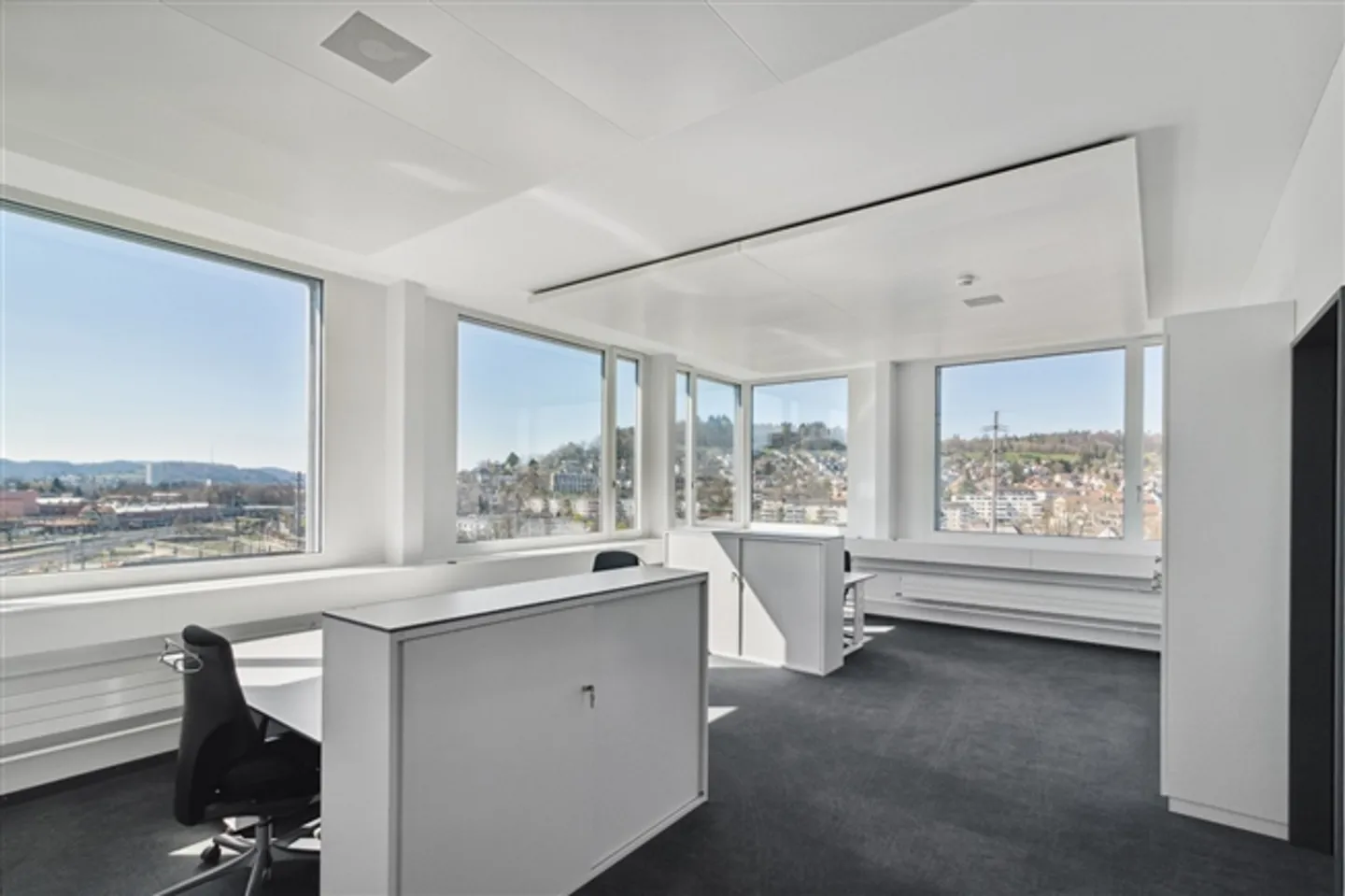 Bureaux agrandis, prêts pour votre emménagement - Photo 3 sur 13