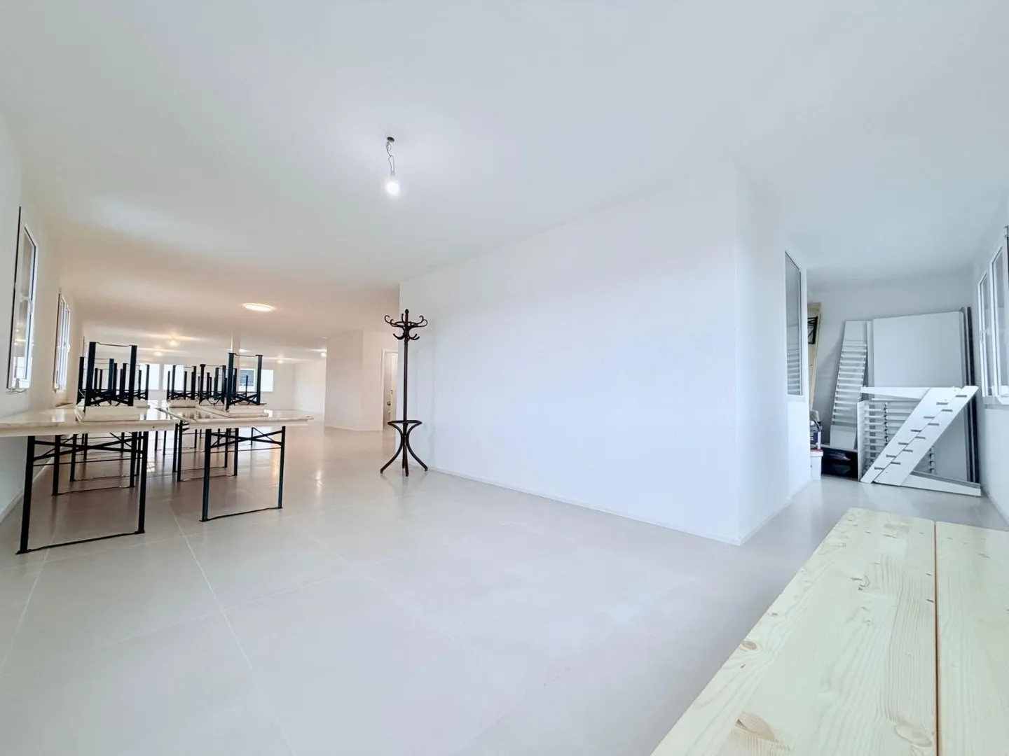 Bureau/Administratif 4 pièces 200 m2 à Corcelles-près-Payerne - Photo 3 sur 10
