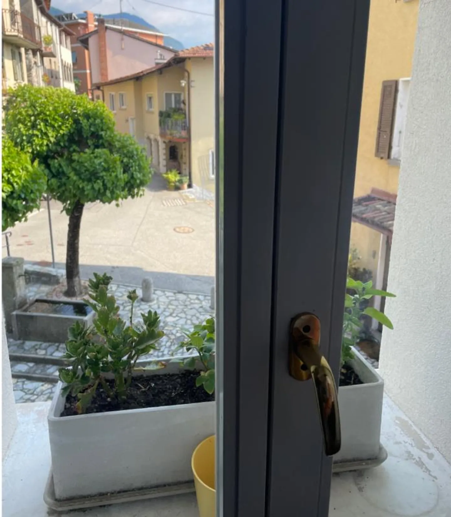 DUPLEX 3 PIÈCES AVEC VUE SUR LE LAC - RÉSIDENCE SECONDAIRE POSSIBLE - Photo 8 sur 9