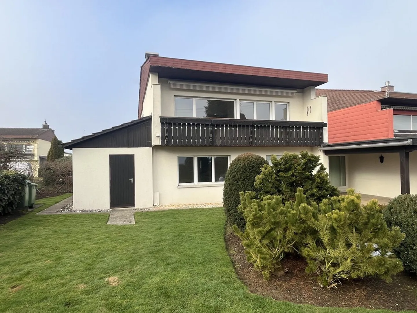 Incantevole casa familiare a Niederhasli - Foto 1 di 18