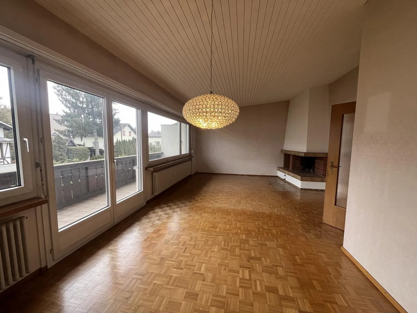 Incantevole casa familiare a Niederhasli - Foto 2 di 18