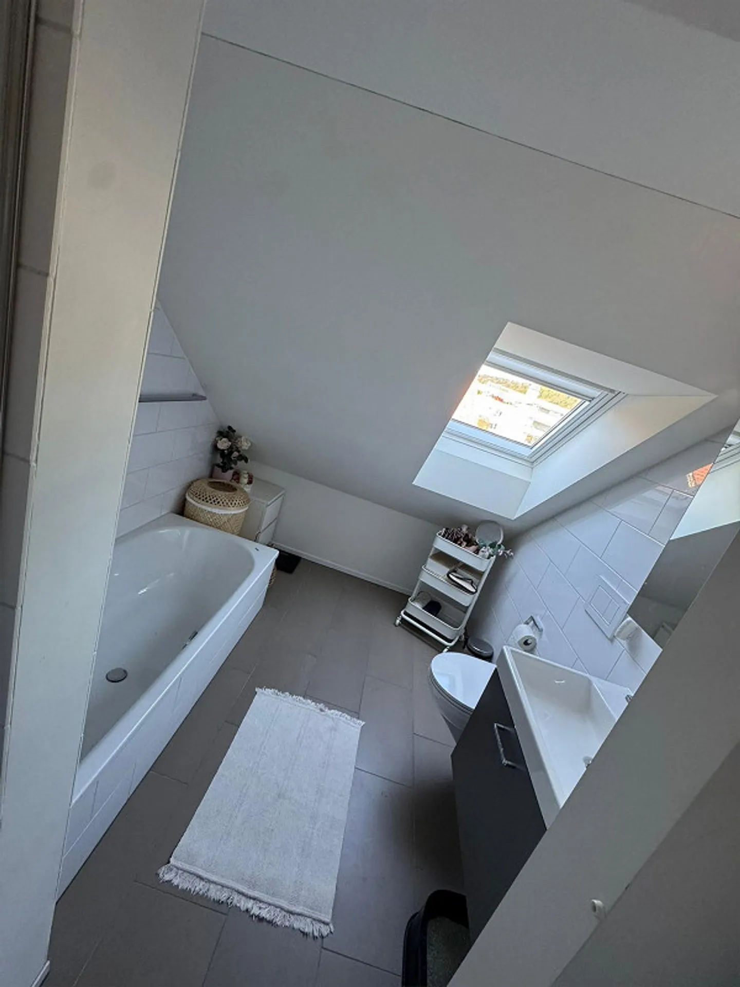 appartement loft moderne de 2 pièces - Photo 2 sur 8