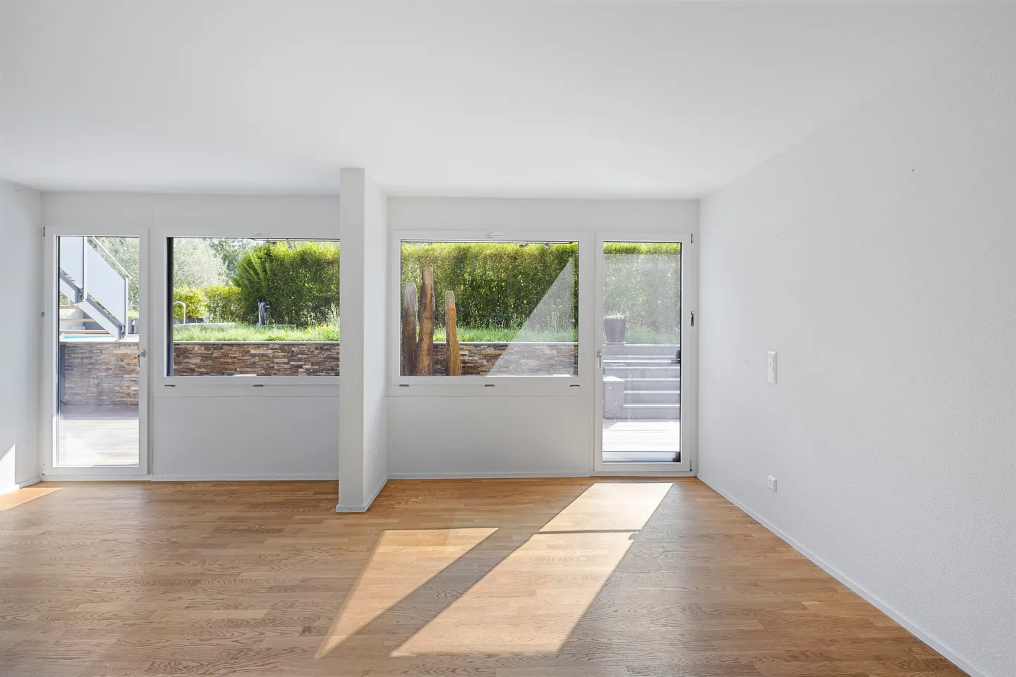 Vivere con piscina, grande terrazza e vista sulla Limmat - Foto 10 di 15