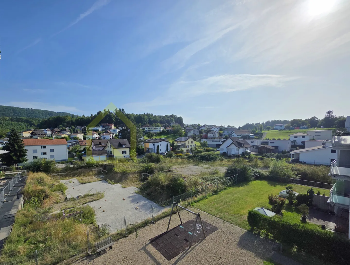 Appartement penthouse exclusif avec une terrasse sur le toit de rêve et deux places de parking - Photo 4 sur 18