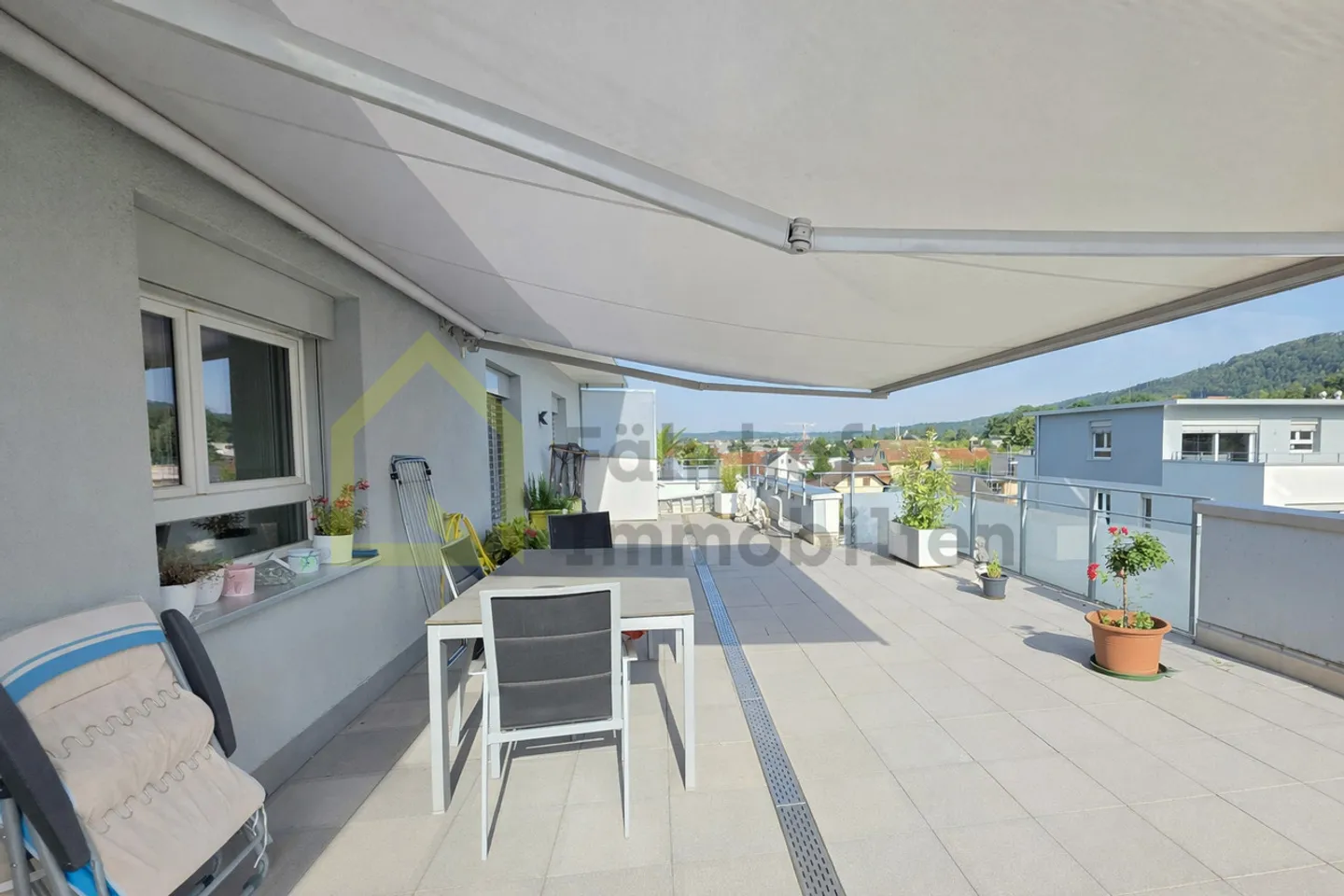 Appartement penthouse exclusif avec une terrasse sur le toit de rêve et deux places de parking - Photo 13 sur 18