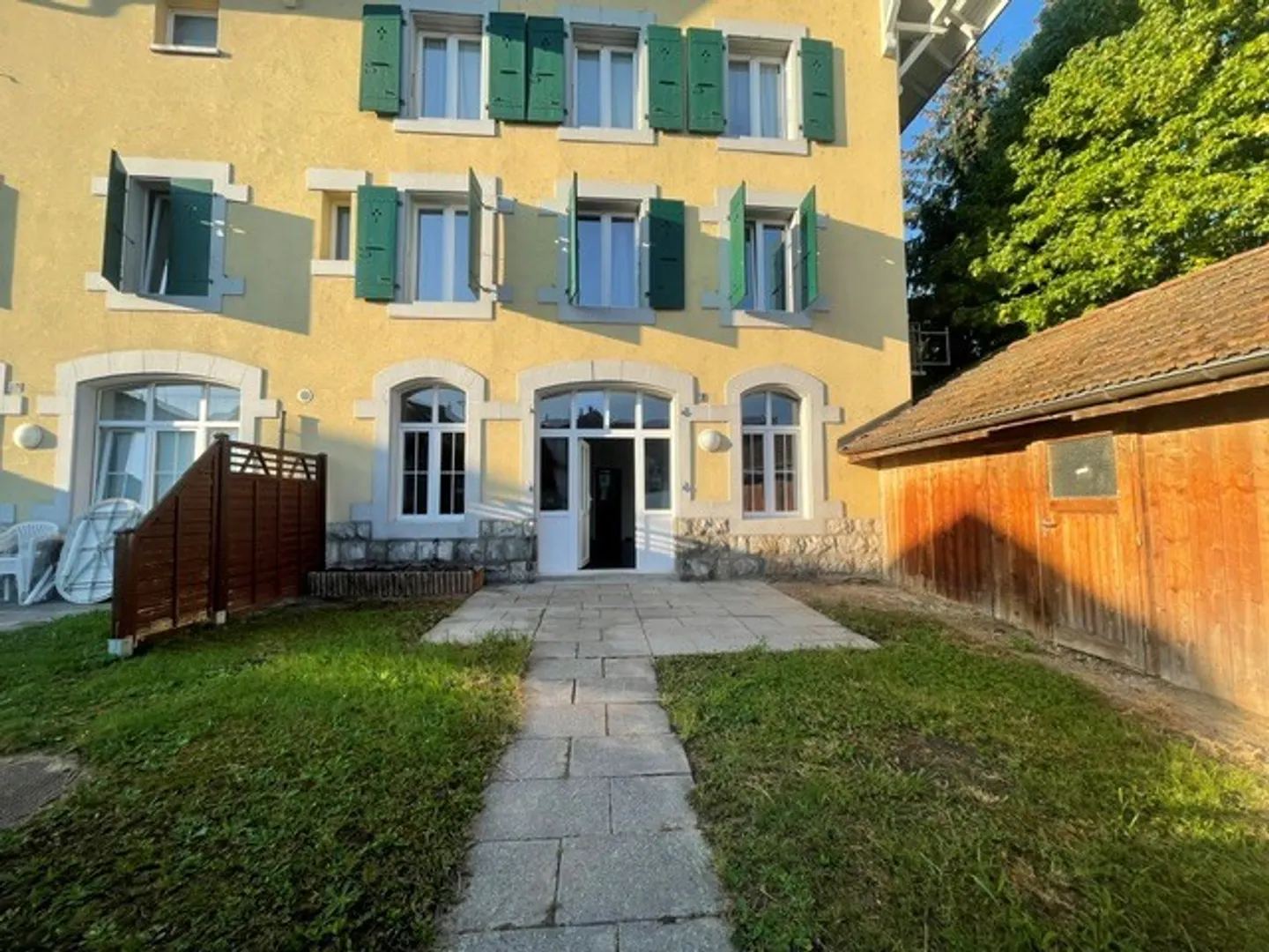 Très joli appartement de 3 pièces avec jardin - Photo 4 of 5