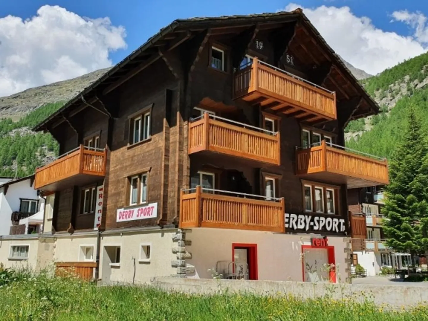 Rendimento interessante - ideale per Airbnb! (REN. 4,7%) - Foto 1 di 8