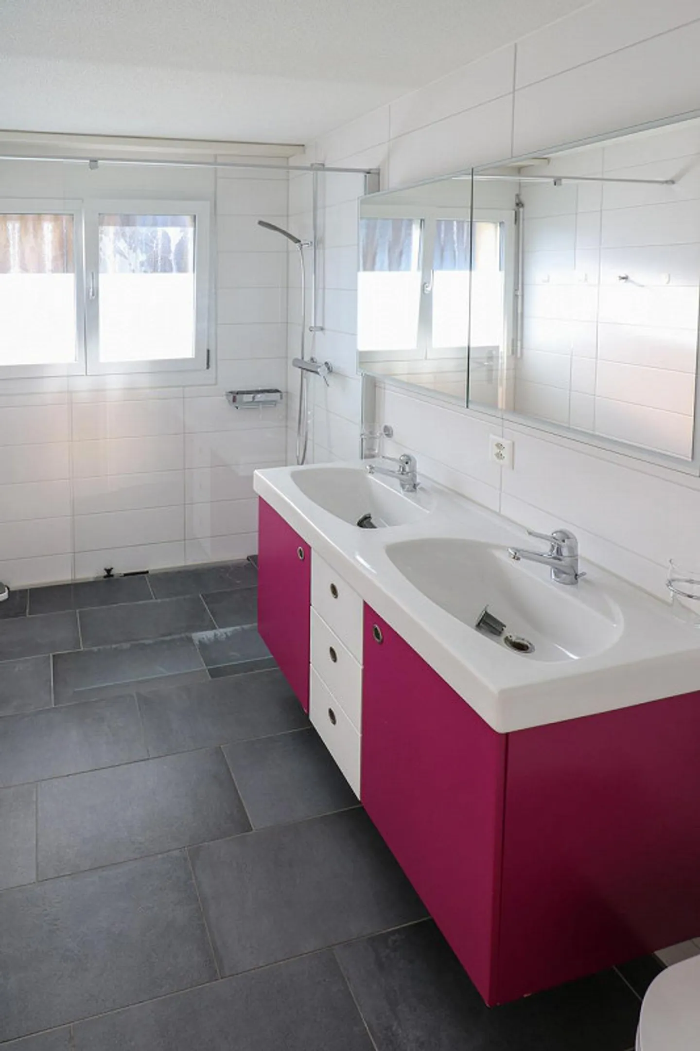 Luminoso appartamento di 6,5 stanze con loggia e comfort moderno - Foto 6 di 7