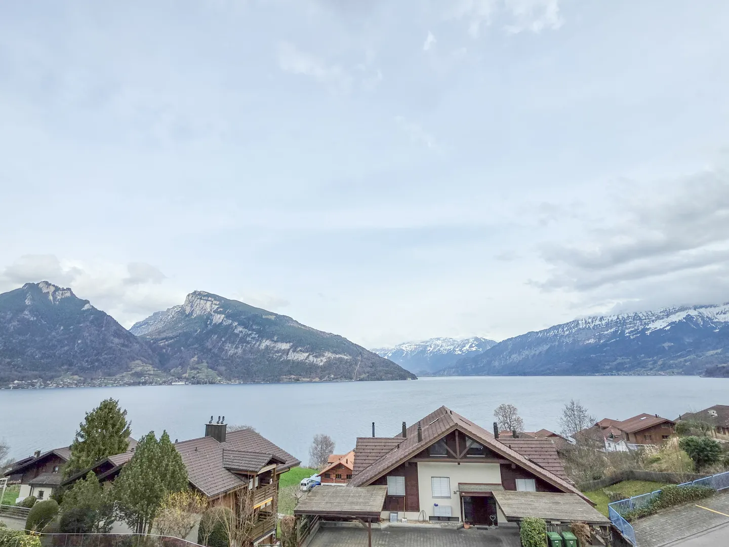 Appartement de Luxe avec Vue sur le Lac - Photo 21 sur 22