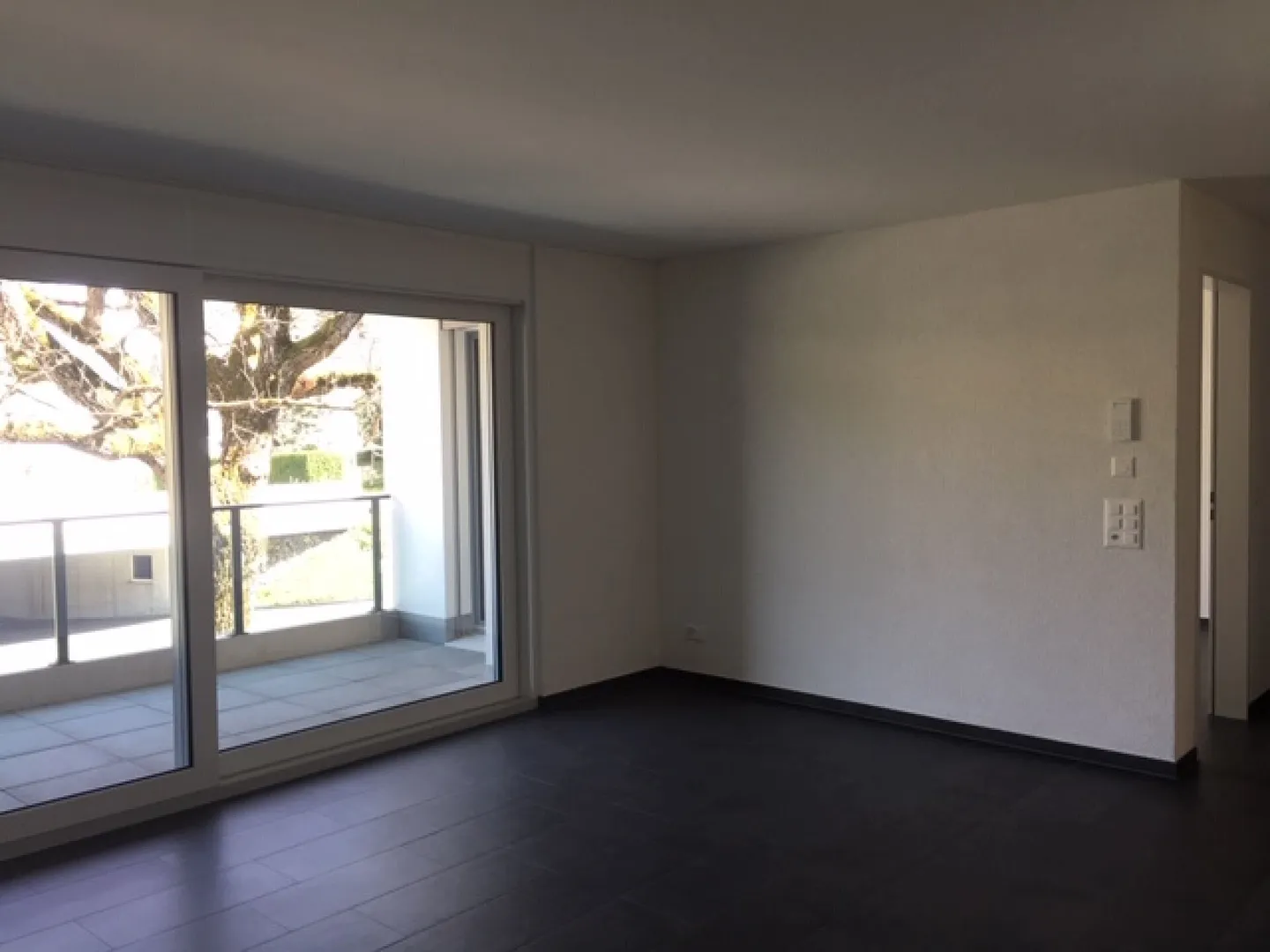 Beautiful 2.5-room apartment in an ideal location for rent - Photo 3 of 8