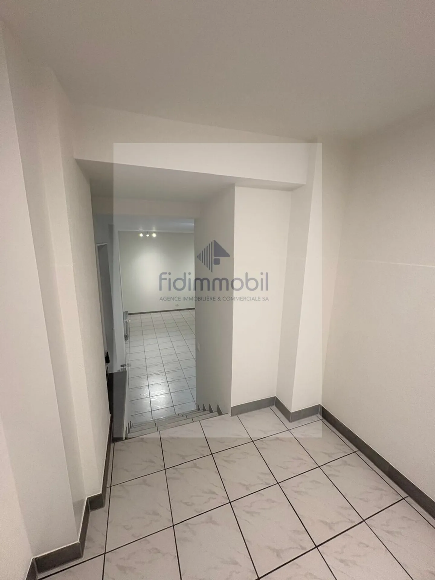 Studio à louer - Photo 4 sur 14