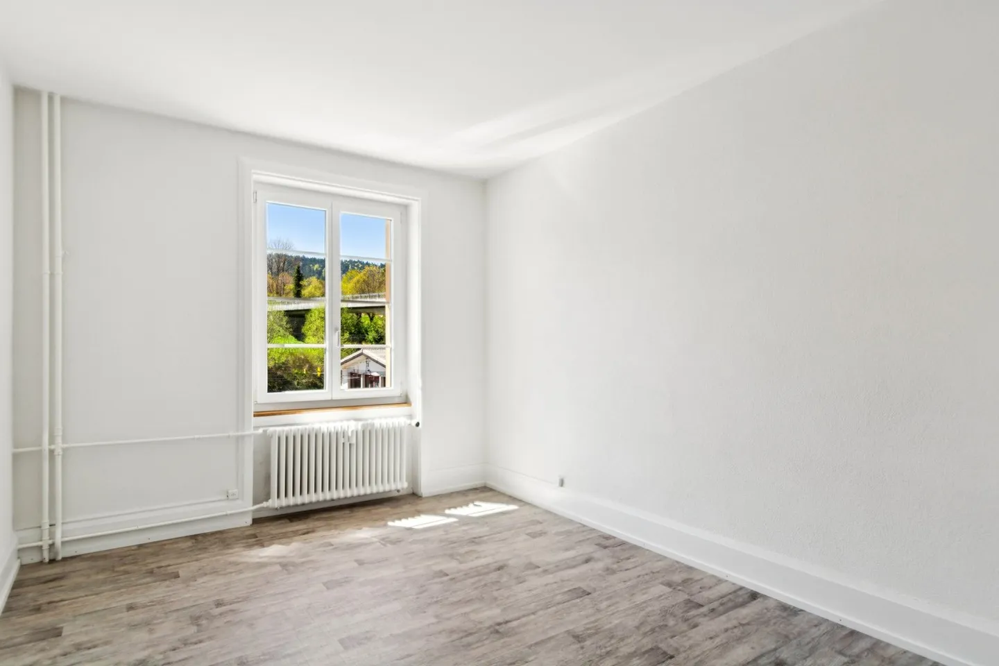 Bel appartement de 4 pièces à louer à Tramelan - Photo 3 sur 10