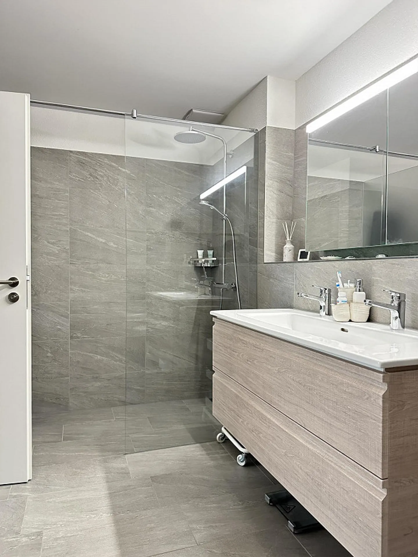 Charmante Attikawohnung mit Aussicht - Foto 11 von 22