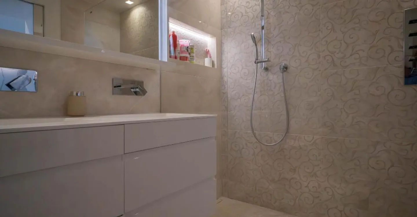 Triplex Luxueux avec Jardin - Photo 14 sur 16