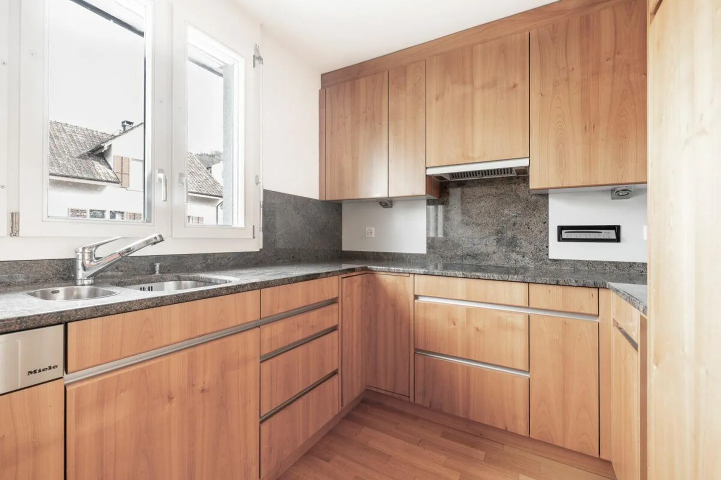 Charmante Doppelhaushälfte - Foto 4 von 13