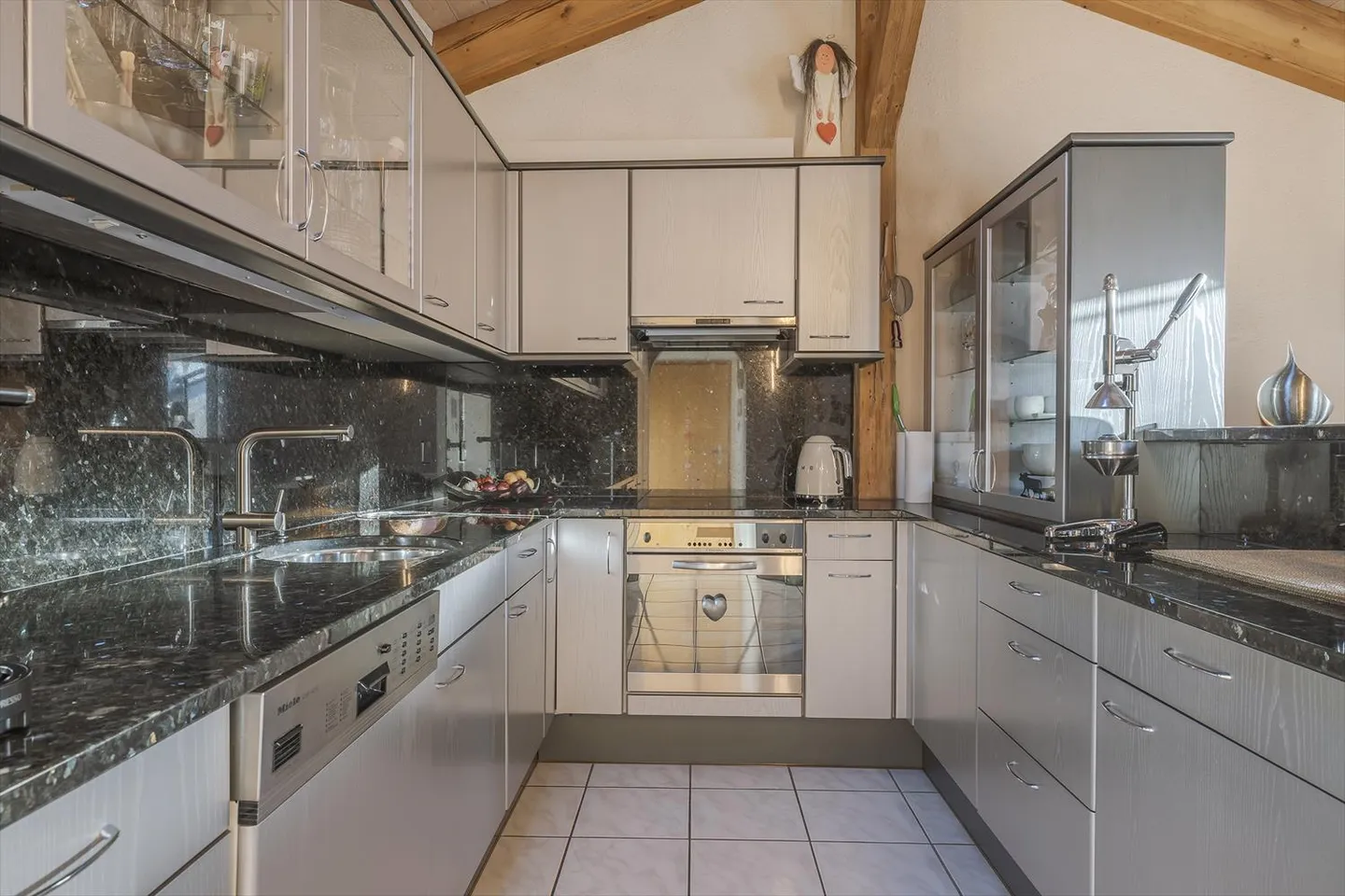 Ultimo piano 4.5 stanze - Foto 2 di 13