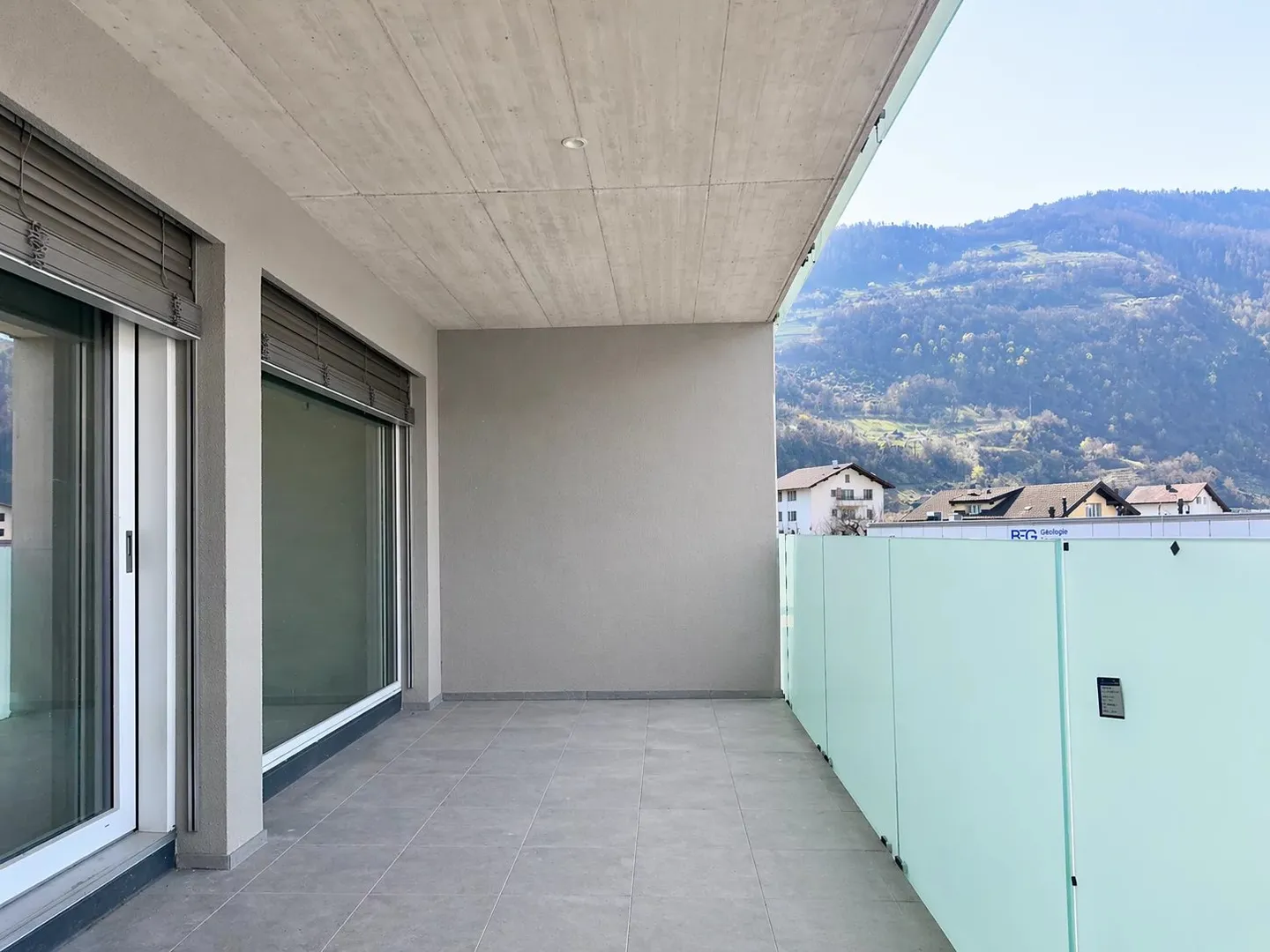 Investor Opportunity (+4.5 %)? 2.5 rooms new with balcony in Aproz (Sion) - Photo 4 of 5