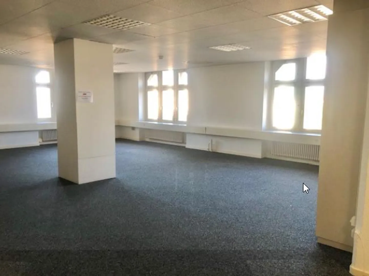 Locaux de bureaux et d'ateliers à la « Zentrale Pratteln » - Photo 4 sur 5