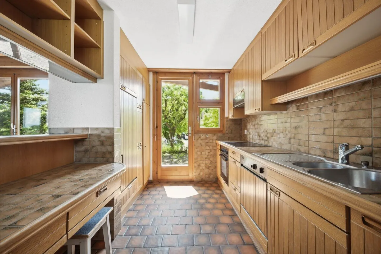Ampia casa unifamiliare di 8,5 stanze a Muri – con appartamento indipendente e potenziale di ampliamento - Foto 10 di 13