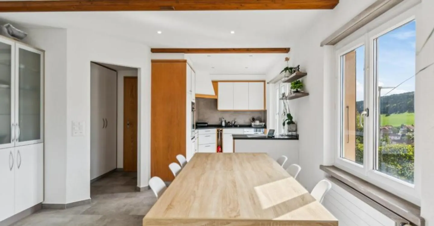 Superbe opportunité : Spacieux appartement  rénové en 2026 - Photo 4 of 12