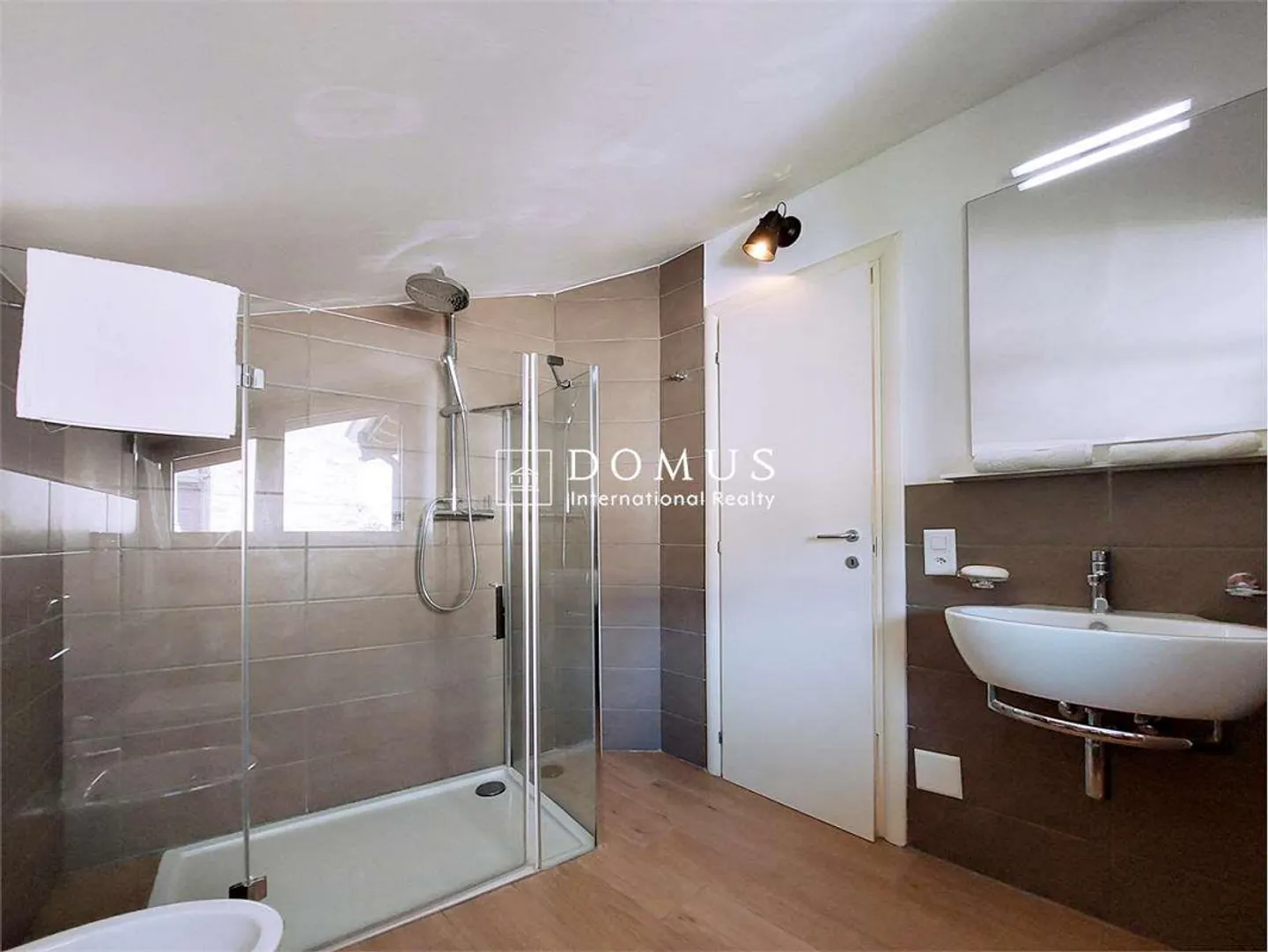 Elegant furnished duplex - Photo 12 of 13