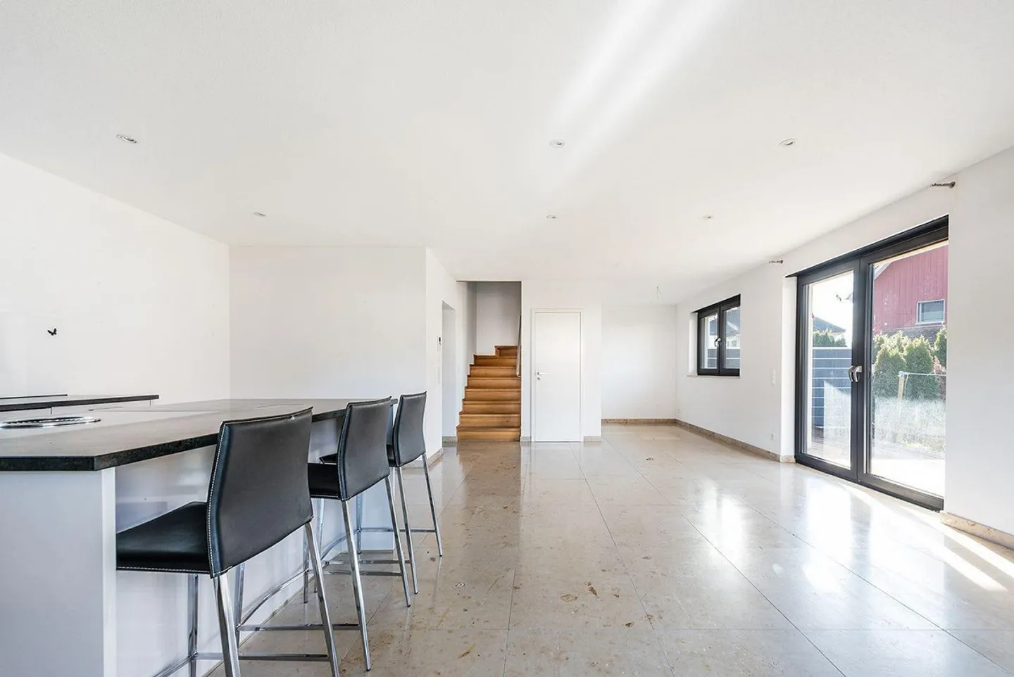 Duplex Moderne en Emplacement Calme - Photo 3 sur 13