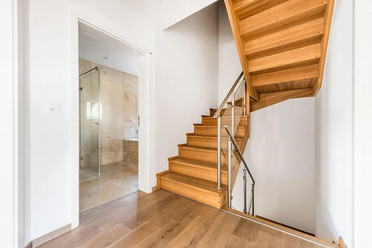 Duplex Moderne en Emplacement Calme - Photo 6 sur 13