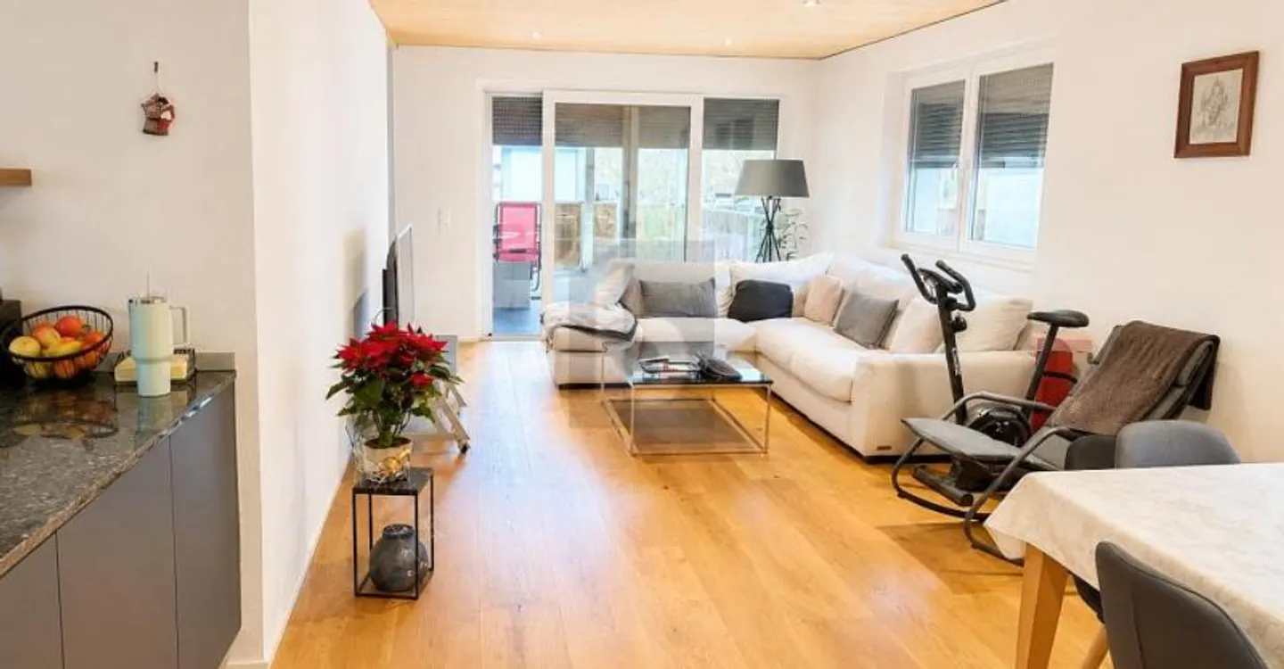 PRICE HIT! MODERN, WITH LARGE TERRACE - Photo 4 of 6