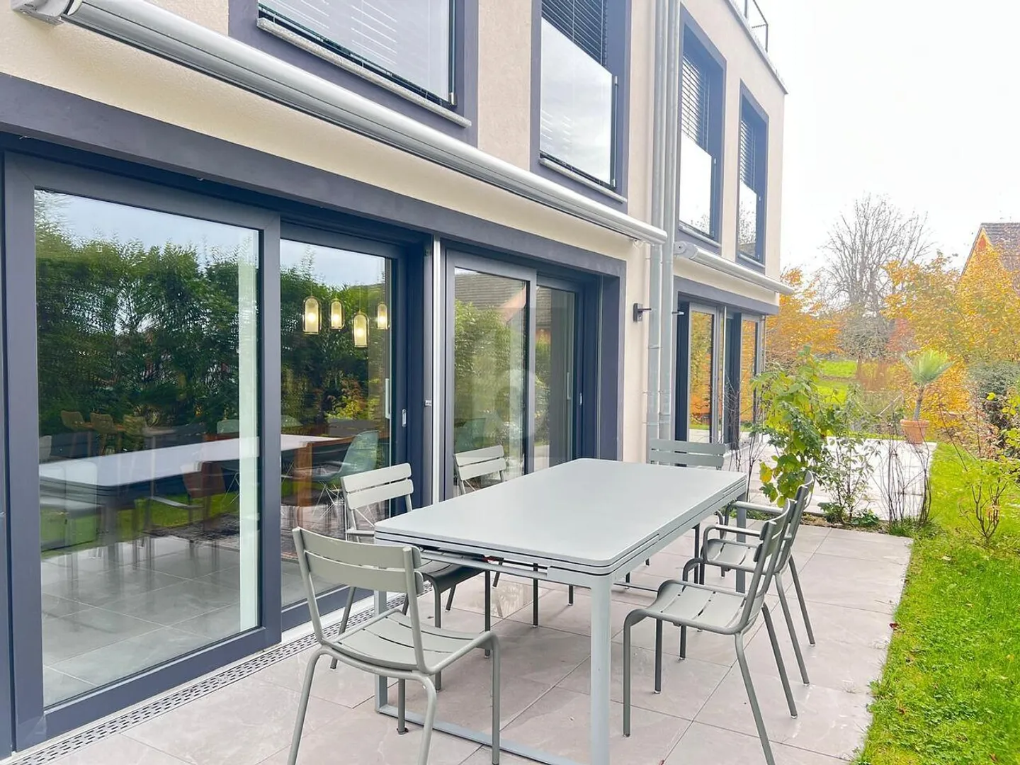 Maison Mitoyenne Moderne - Photo 2 sur 6