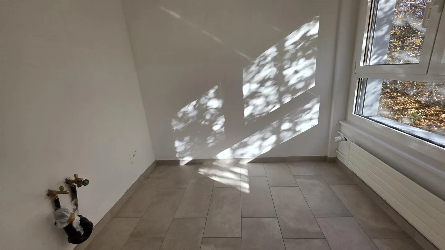 QUARTIERE BELLEVUE Ampio appartamento ristrutturato di 5.5 locali a La Chaux-de-Fonds - Foto 13 di 14