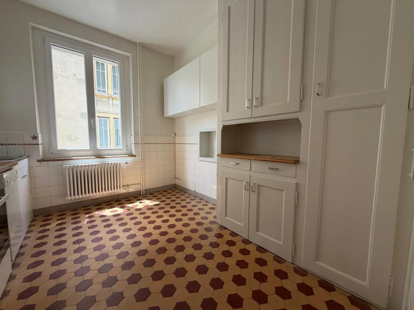 Incantevole appartamento di 2,5 stanze con balcone a La Chaux-de-Fonds - Foto 4 di 6