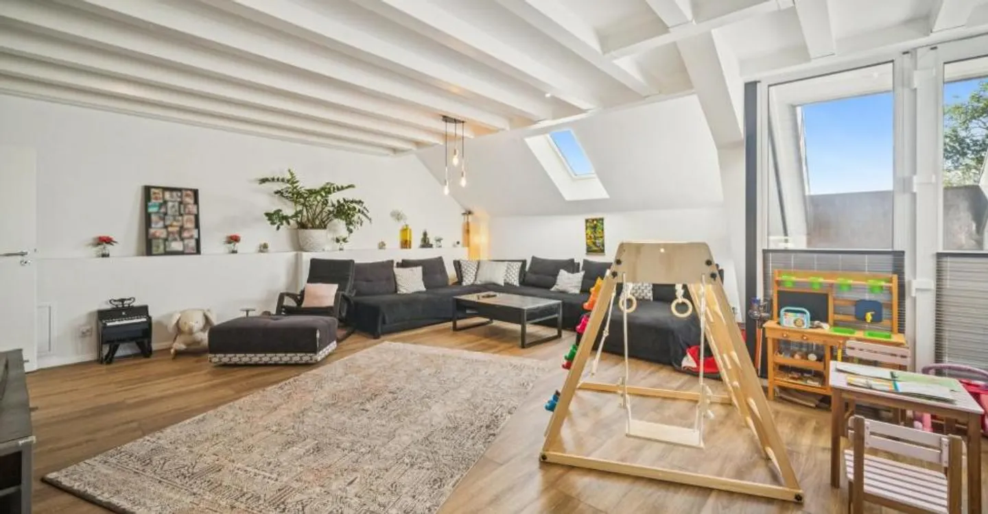 Magnificent duplex of 178m2 in the heart of the village - Photo 2 of 9