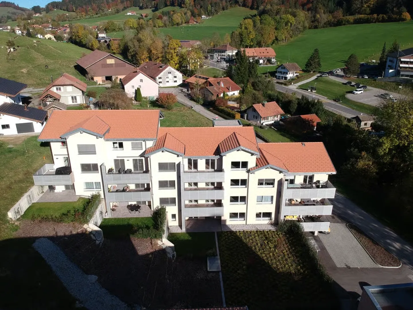 Appartement moderne 4.5 pièces - Photo 2 sur 2