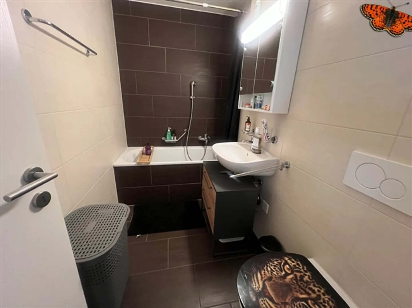 3 1/2 ROOMS – Bubble Center with Balcony! - Photo 6 of 7