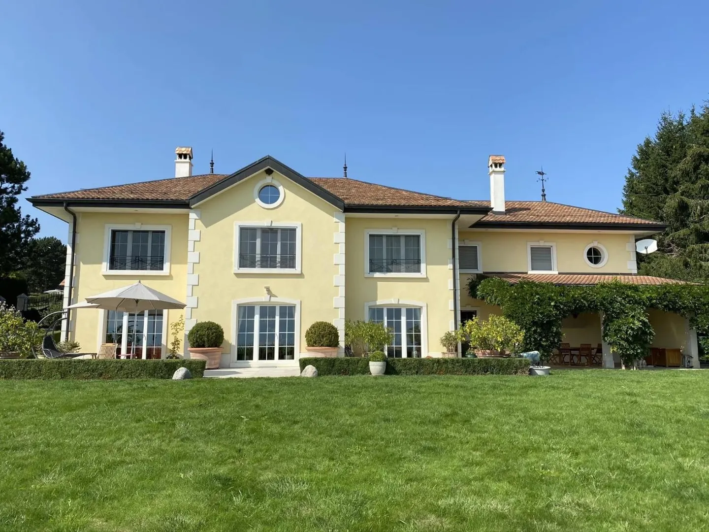 Villa - Foto 1 di 5