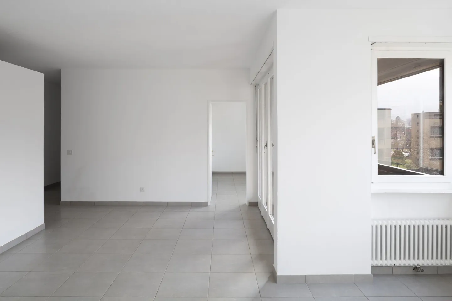 Affittiamo un grande appartamento di 5,5 stanze nel quartiere Sagittario - Foto 4 di 16