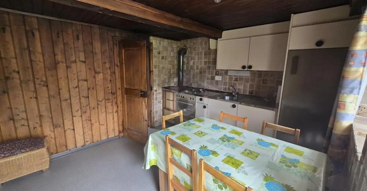 Geräumiges Renovierungsprojekt - Foto 4 von 5