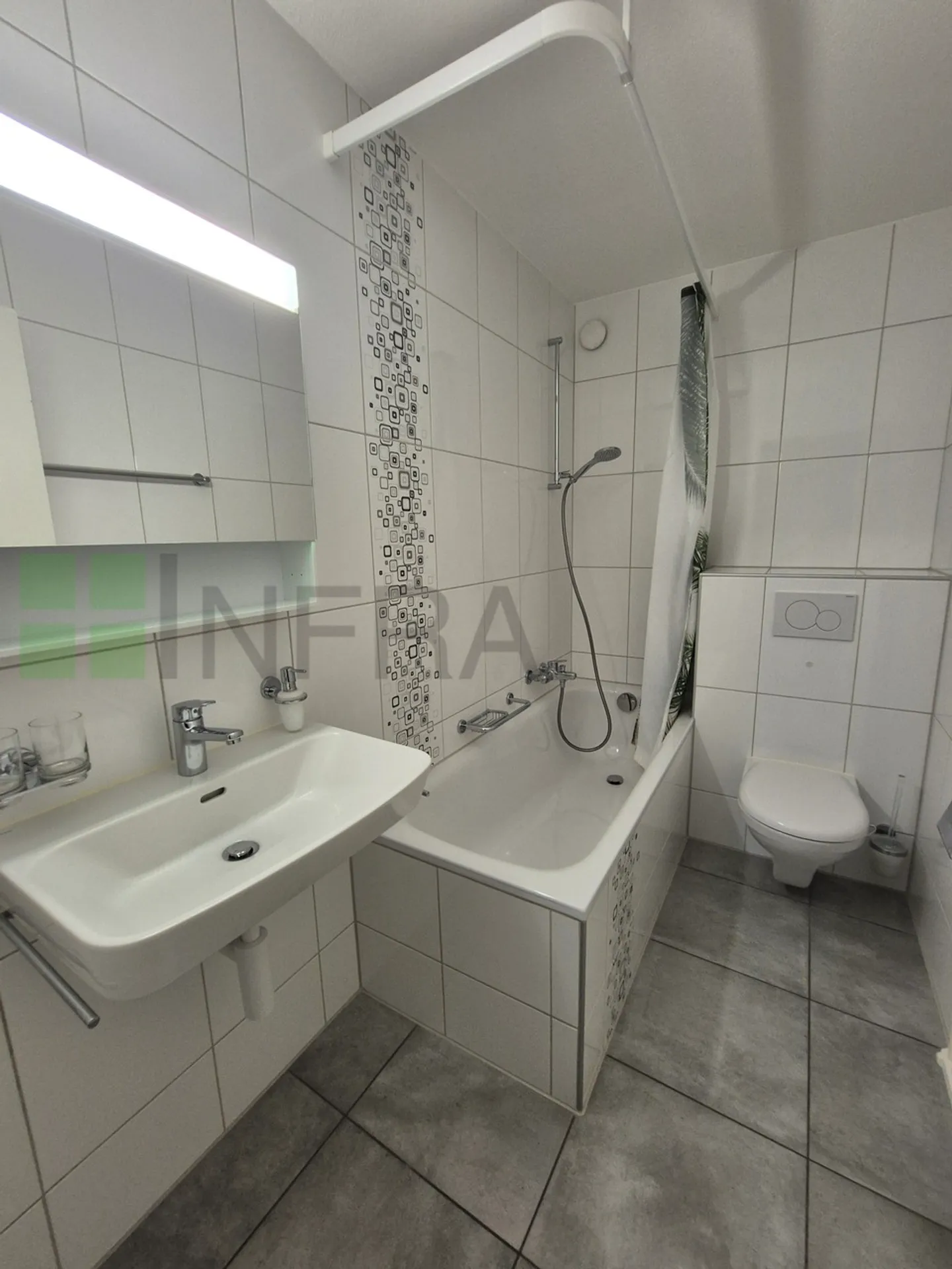 Bright 72 m2 Apartment - Photo 3 of 8