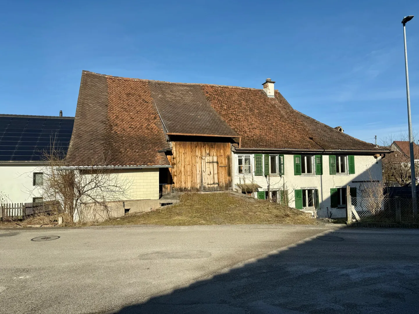 Charming Renovation House - Photo 9 of 12