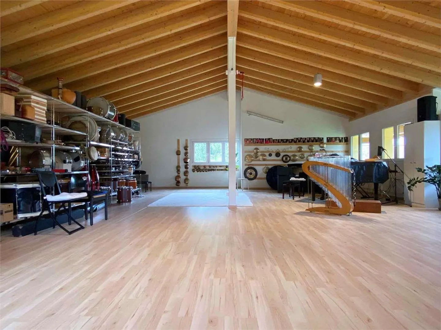 Grande maison soignée, spacieuse, immergée dans la verdure ! - Photo 13 sur 13
