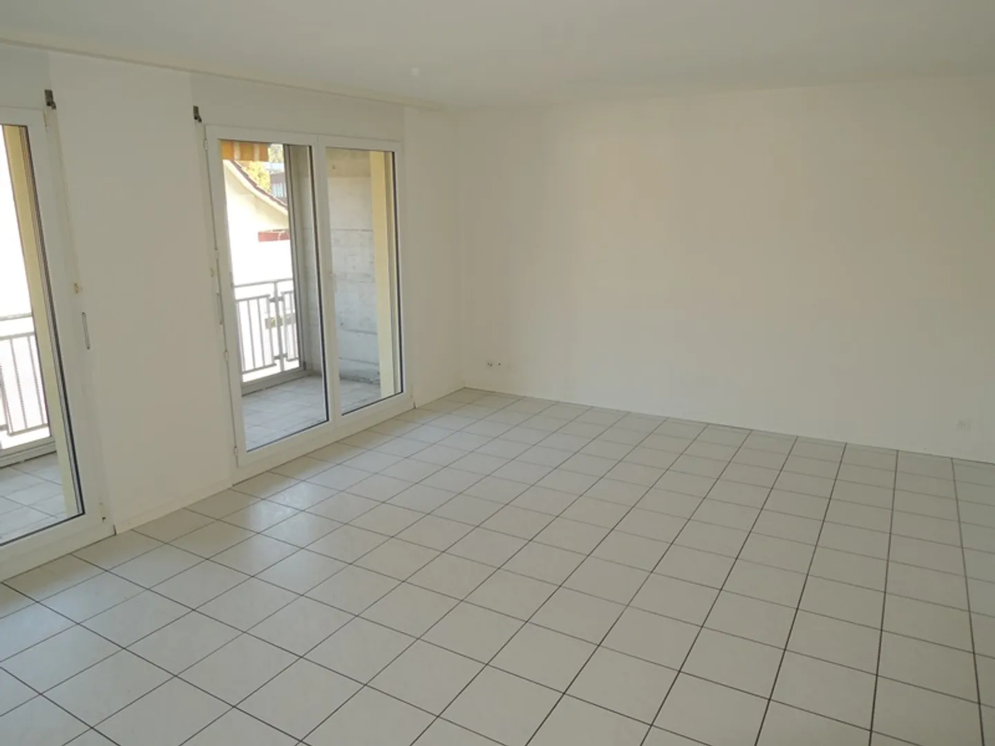 3.5 Room Apartment - Photo 4 of 9