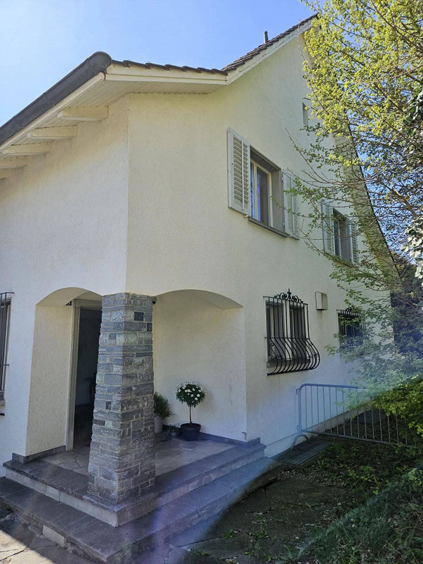 Geräumige Landhausvilla - Foto 2 von 12