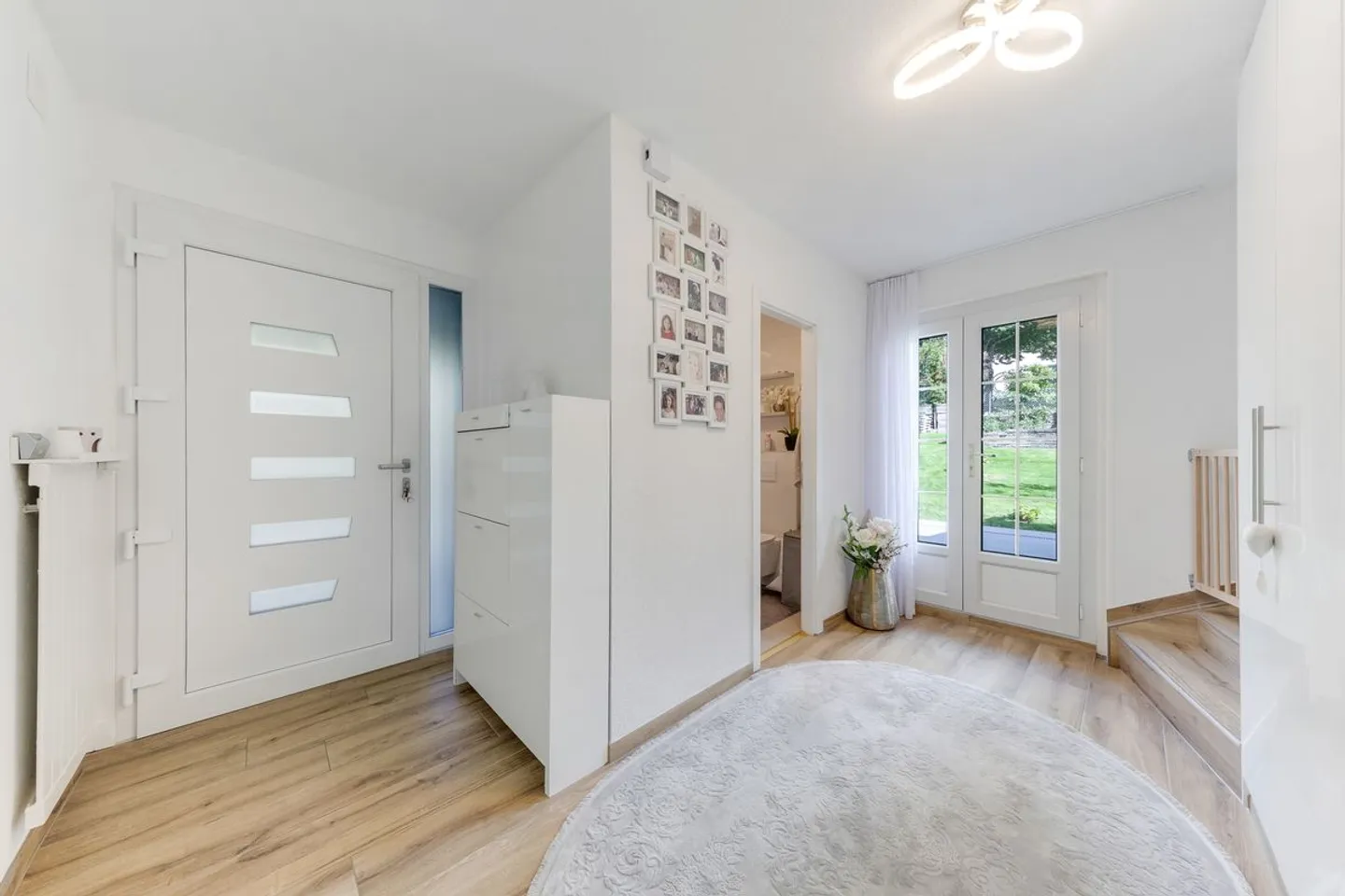 Belle villa familiale rénovée à deux pas de Lausanne - Photo 2 sur 13