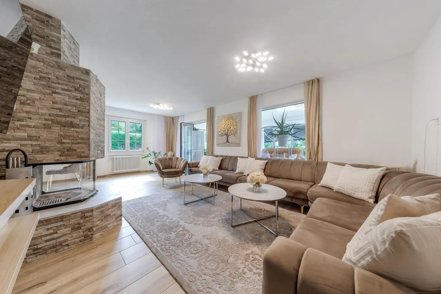 Belle villa familiale rénovée à deux pas de Lausanne - Photo 3 sur 13