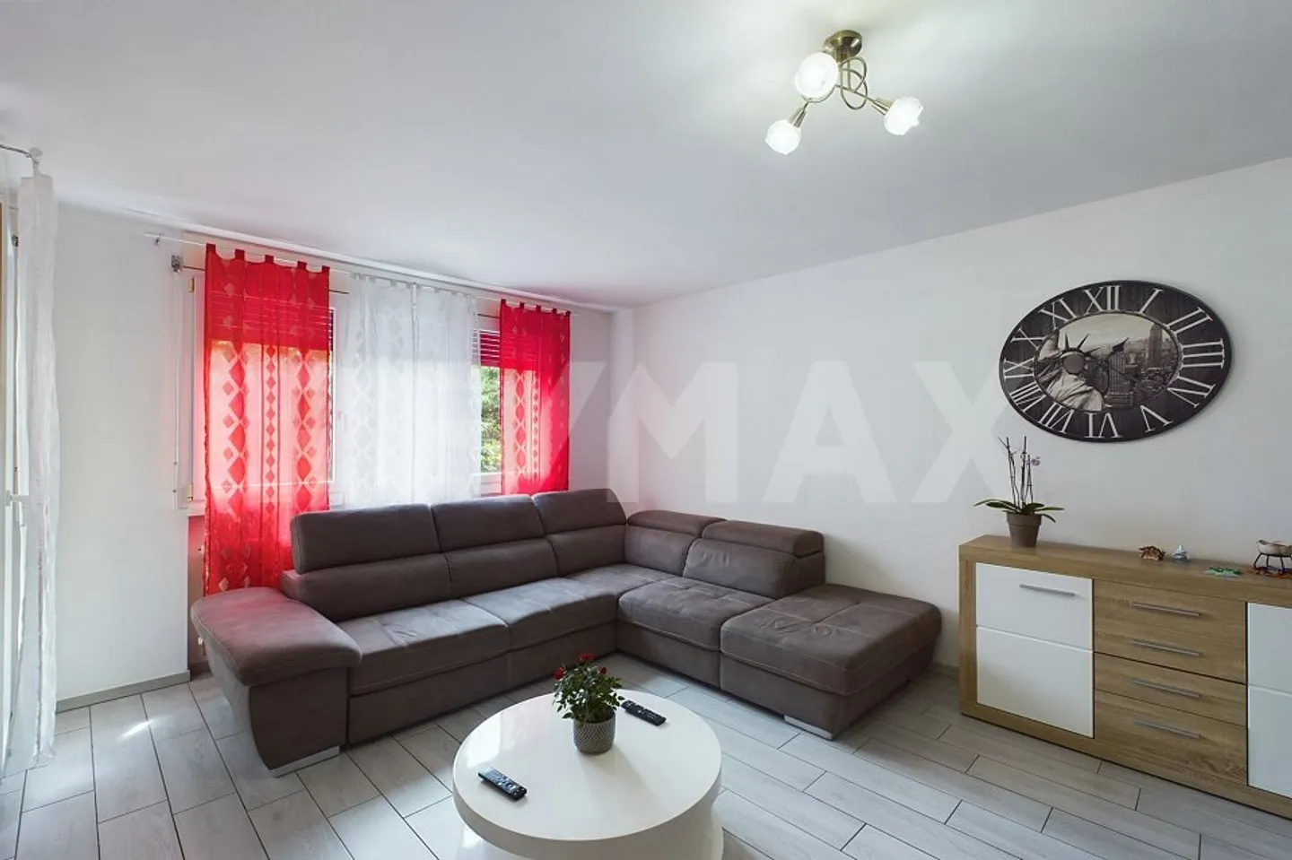 Ampio appartamento di 4,5 locali in un complesso residenziale tranquillo! - Foto 4 di 13