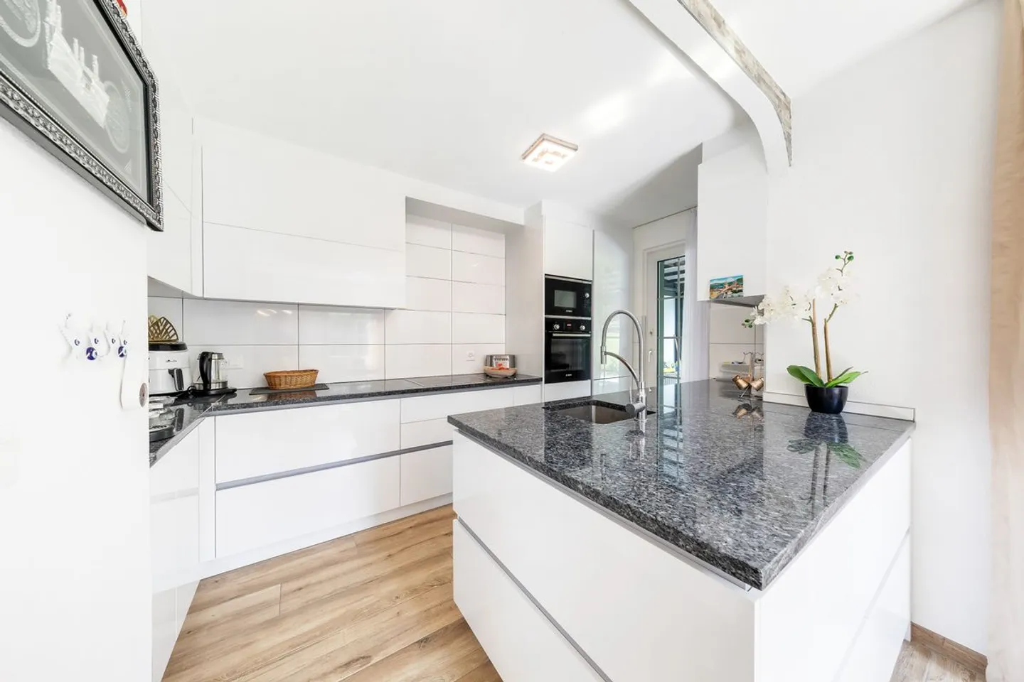 Belle villa familiale rénovée à deux pas de Lausanne - Photo 5 sur 13