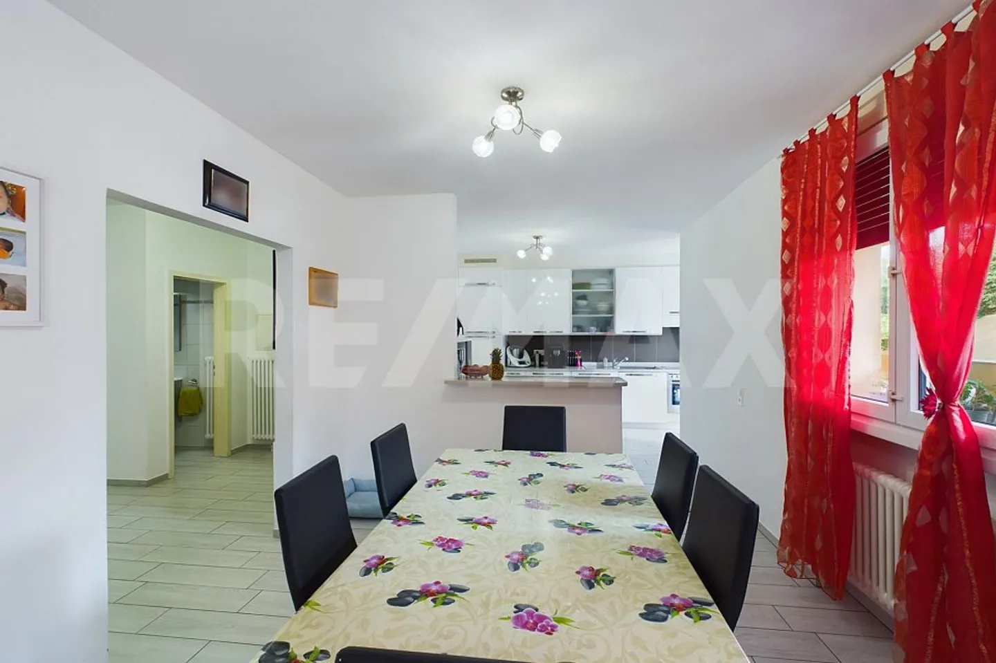 Ampio appartamento di 4,5 locali in un complesso residenziale tranquillo! - Foto 7 di 13