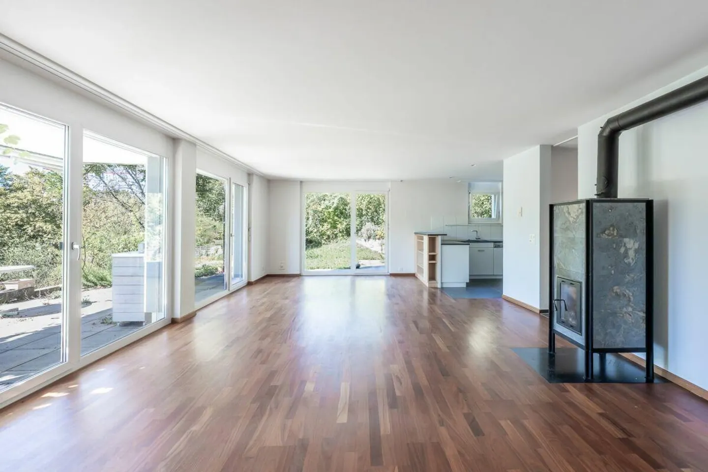 Maison individuelle de 5,5 pièces près de la vieille ville - Photo 3 sur 15