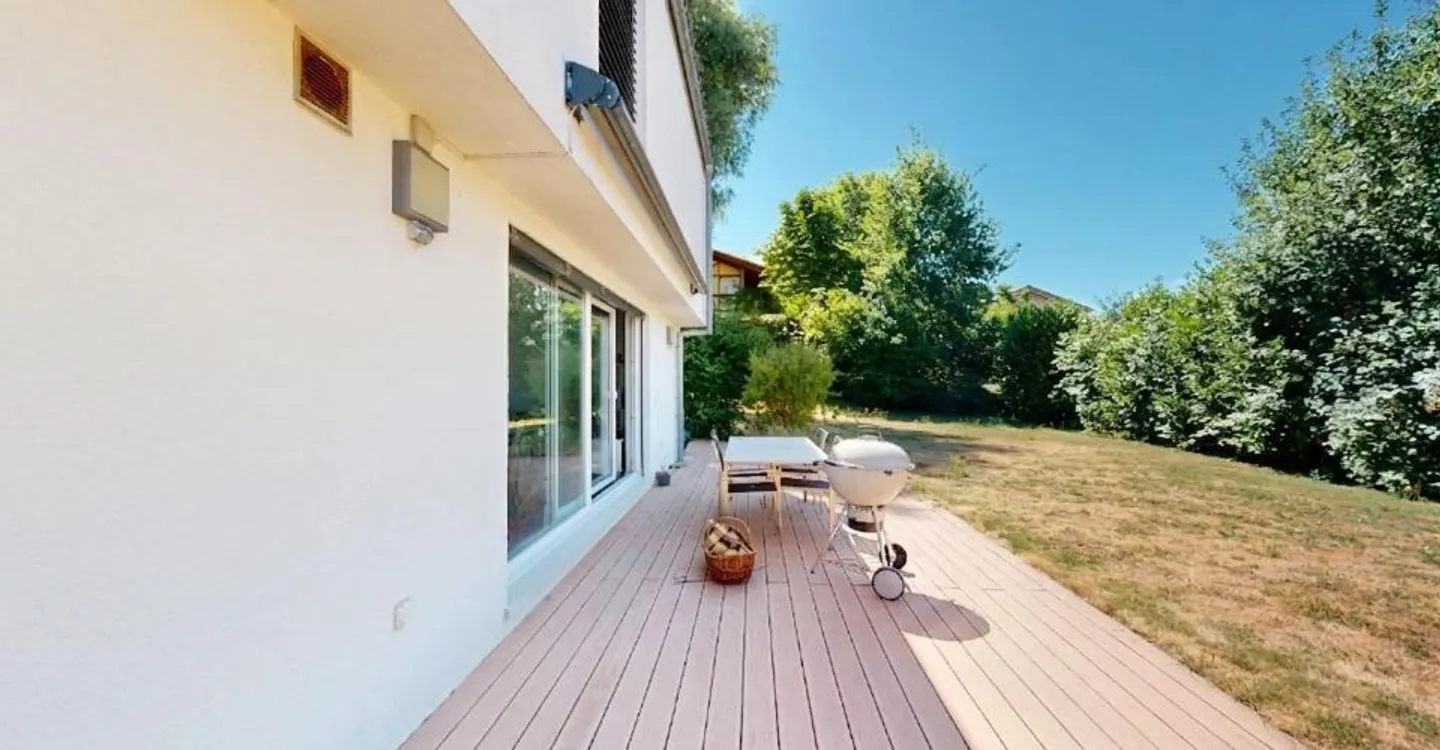 Charming Villa in Cudrefin - Photo 4 of 11